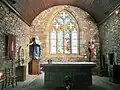 Chapelle Sainte-Anne de Bradérion : le chœur.