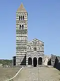 La façade.