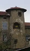 Tour nord-est de l'enceinte du bourg médiéval.