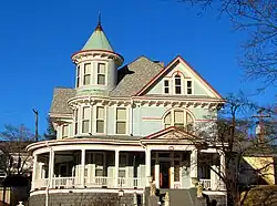 La Walden House.