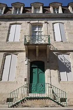 Hôtel particulier du XVIIIe&nbsp;siècle, qui appartint à la famille Langalerie.