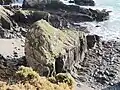 Crozon : rochers de dolérite près de l'île de l'Aber.