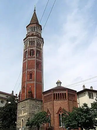 Abside et campanile.