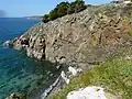 Falaise au sud de la crique de Porstheven.