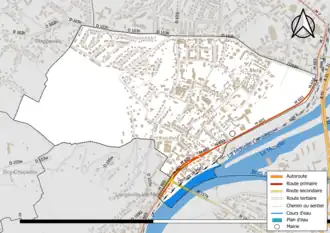 Carte en couleur présentant le réseau hydrographique de la commune