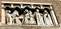 Bas-relief au-dessus de l'arche d'origine