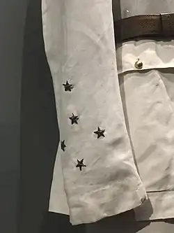 Les 5 étoiles de général d'armée français, le quatrième grade des officiers généraux.