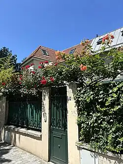 Maison fleurie.