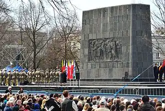 Cérémonie du 70e&nbsp;anniversaire du soulèvement le 19 avril 2013.