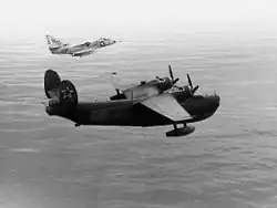 Un A-4B de la VA-93 intercepte un Be-6 au large du Japon en 1964.