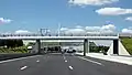La passerelle de l'aire de service de Mionnay.