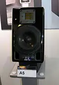 Adam A5, une enceinte deux-voies.