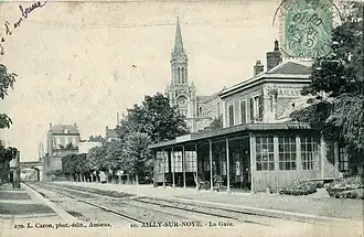 La gare au début du XXe&nbsp;siècle. La photo n'est pas très différente du cliché de 2008, si ce n'est que la ligne est désormais électrifiée.