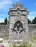 Le caveau de la famille Lordat, situé au cimetière de Bram.