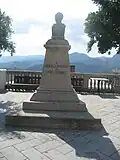 Busto dedicato a Tommaso Campanella.