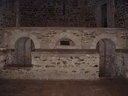 La crypte vue du chœur.