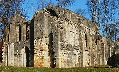 Vestiges de l'abbatiale.
