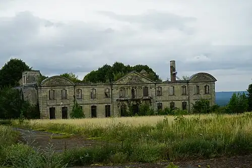 La ruine depuis 12 ans (2008-2020).