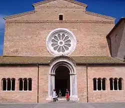 Façade de l’Abbaye de Chiaravalle di Fiastra