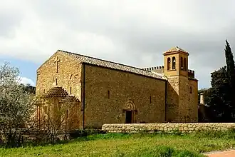 Vue extérieure de l'abbatiale.