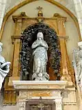 Statue de la Vierge.