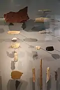 Omoplate et plaquettes gravées