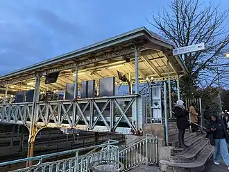 L'accès no&nbsp;2 « Avenue Jean Jaurès ».