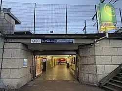 L'accès no&nbsp;2 « Avenue du Bac ».