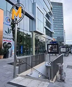 L'accès no&nbsp;1, « Rue Vercingétorix ».