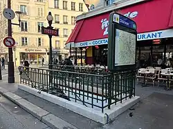 L'accès no&nbsp;2, « Boulevard Voltaire ».