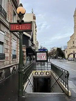 L'accès no&nbsp;1 « Rue Garibaldi ».