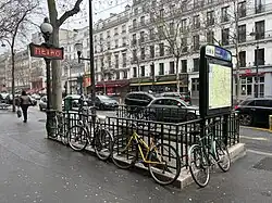 L'accès no&nbsp;3 « Rue Montmartre ».