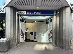 L'accès no&nbsp;1 « Rue Louise-Michel ».