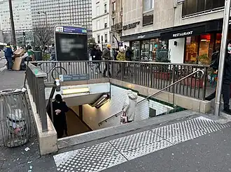 L'accès no&nbsp;2, « Place Bienvenüe ».
