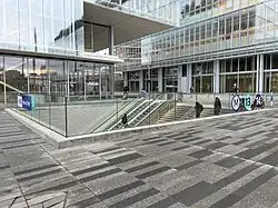 L'accès no&nbsp;5 « Tribunal de Paris ».