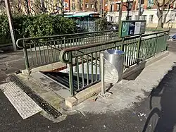 L'accès no&nbsp;5 « Avenue Ernest Reyer ».