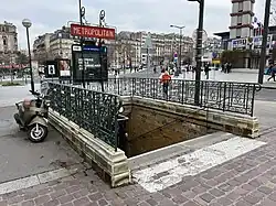 L'accès no&nbsp;2 « Palais des Sports ».