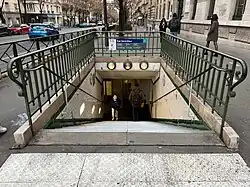 L'accès no&nbsp;4, « Rue des Bluets ».