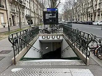 L'accès  no&nbsp;1, « Avenue de Suffren ».
