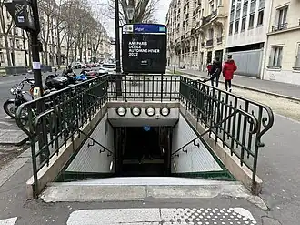 L'accès  no&nbsp;2, « Boulevard Garibaldi ».
