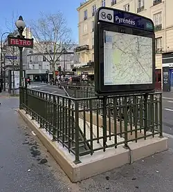 L'accès no&nbsp;6 « Square Bolivar ».