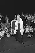 Ank Van der Moer au Stadsschouwburg d'Amsterdam pour l'anniversaire de ses 50 ans de carrière(1981). Photo : Marcel Antonisse / Anefo