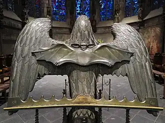 Chaire (avec aigle et chauve-souris) du XVe&nbsp;siècle.