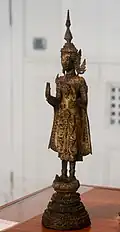 Bouddha faisant le geste de l'abhaya-mudrā. Bronze laqué et doré. Thaïlande. XIXe&nbsp;siècle