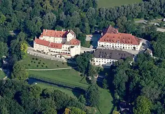 Le château de Seefeld (propriété de la famille depuis le milieu du XVe&nbsp;siècle).