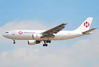 XA-TUE, l'appareil impliqué dans l'accident, ici à l'aéroport international de Los Angeles en avril 2007.