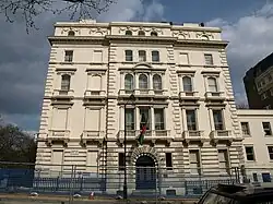 Ambassade à Londres.