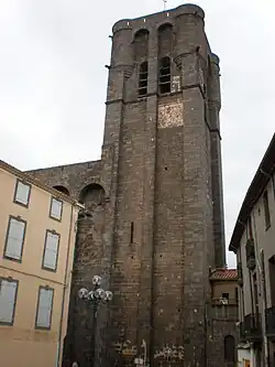 La tour-clocher.