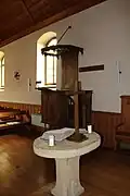 La chaire, datée de 1646, signée D P.