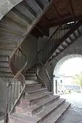 Escalier accédant aux tribunes